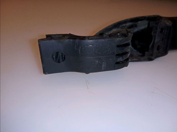 Poignee ext porte avg Renault KANGOO Express (FW0-1_) 1.5 dci 110 (fw06, fw12) (2013)