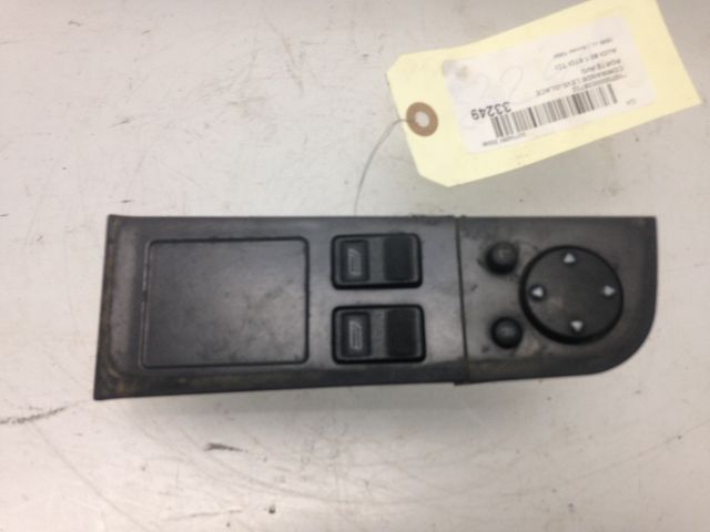 Commande lève-glace porte avant gauche Audi 80 B4 A trois volumes (8C2) 1.9 tdi (1991-1994)